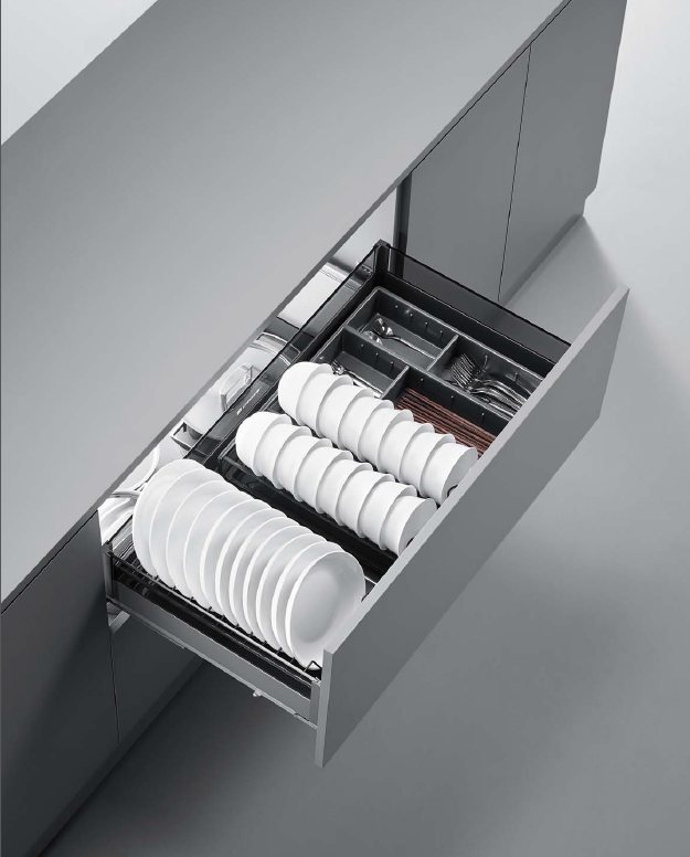 Plate rack with cutlery insert